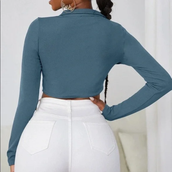 Solid Collared Buttoned Crop Top - Picture 2 of 6